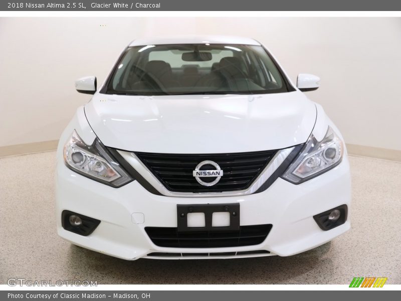 Glacier White / Charcoal 2018 Nissan Altima 2.5 SL