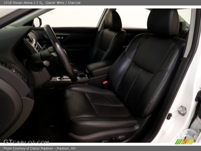 Glacier White / Charcoal 2018 Nissan Altima 2.5 SL