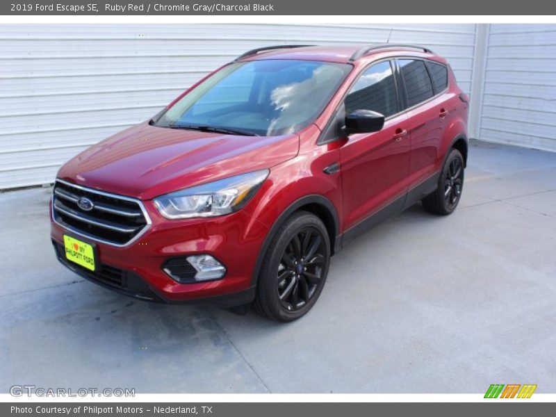 Ruby Red / Chromite Gray/Charcoal Black 2019 Ford Escape SE