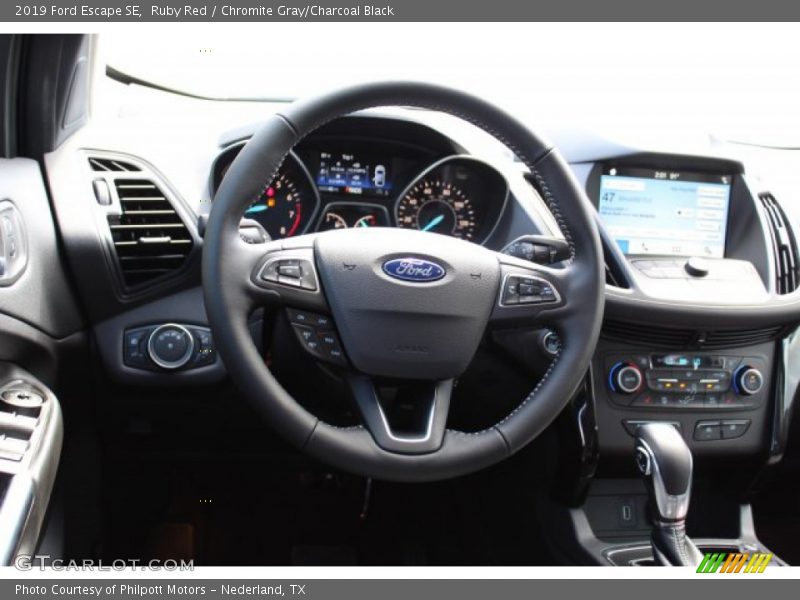 Ruby Red / Chromite Gray/Charcoal Black 2019 Ford Escape SE