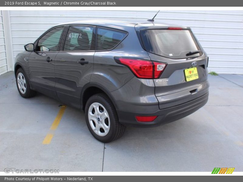 Magnetic / Chromite Gray/Charcoal Black 2019 Ford Escape S