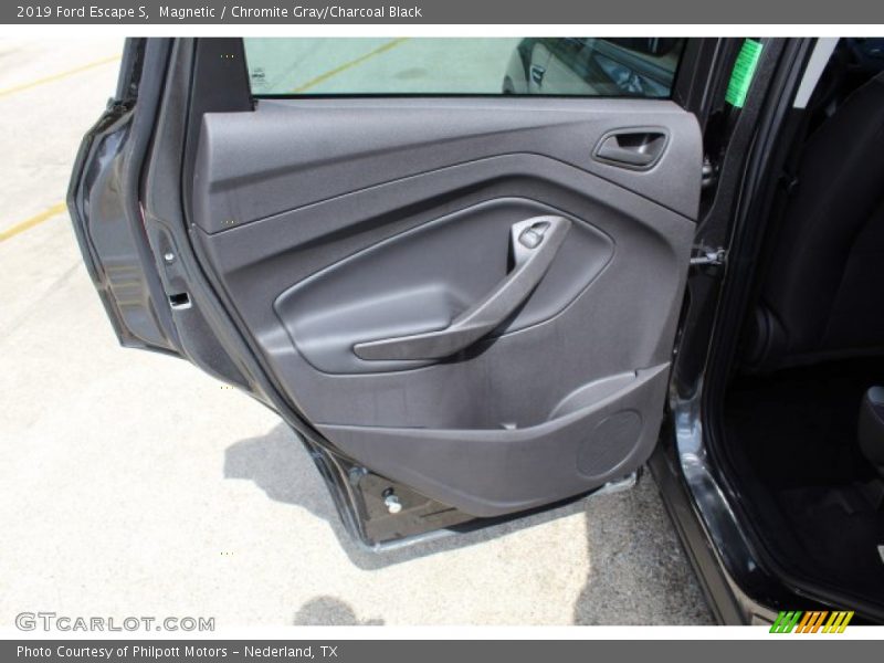 Magnetic / Chromite Gray/Charcoal Black 2019 Ford Escape S