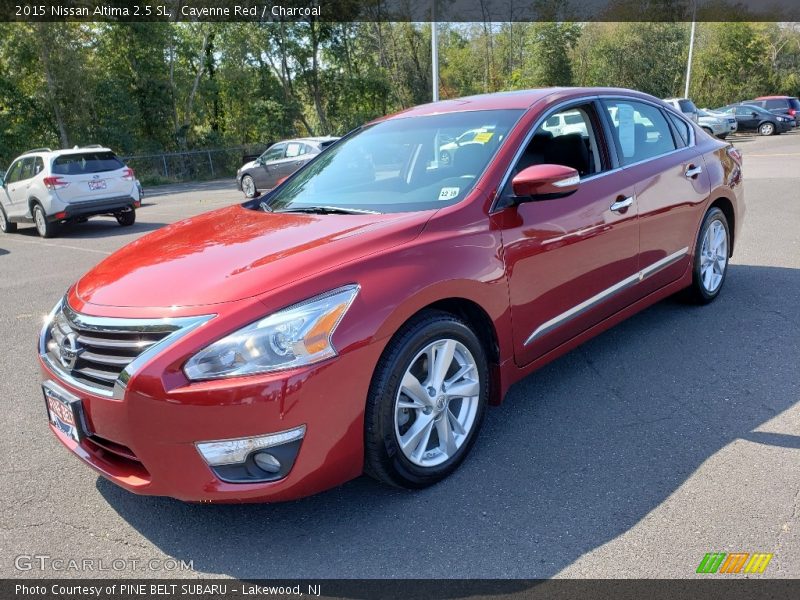 Cayenne Red / Charcoal 2015 Nissan Altima 2.5 SL