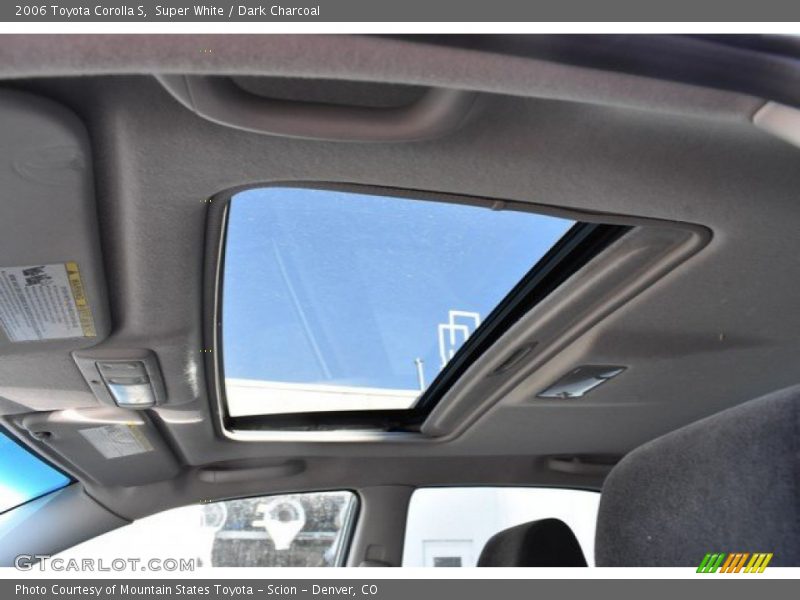 Super White / Dark Charcoal 2006 Toyota Corolla S