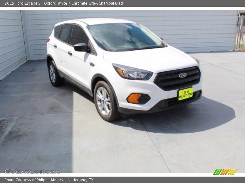 Oxford White / Chromite Gray/Charcoal Black 2019 Ford Escape S