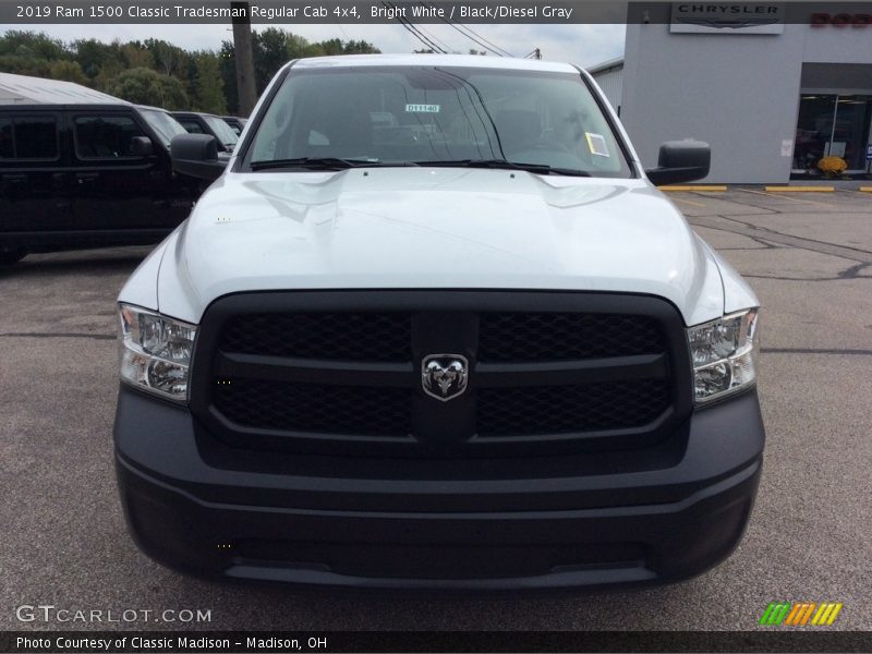 Bright White / Black/Diesel Gray 2019 Ram 1500 Classic Tradesman Regular Cab 4x4