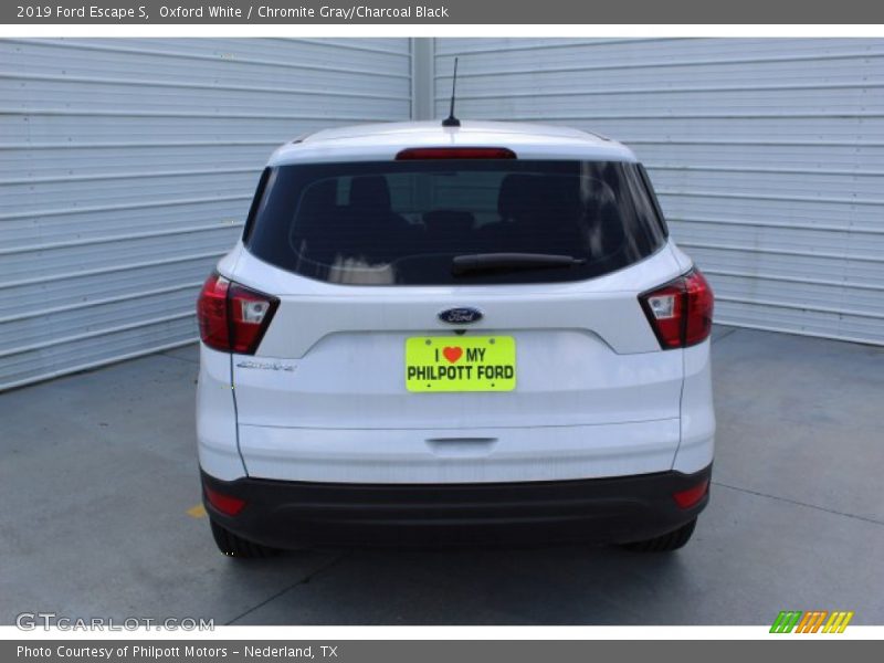 Oxford White / Chromite Gray/Charcoal Black 2019 Ford Escape S