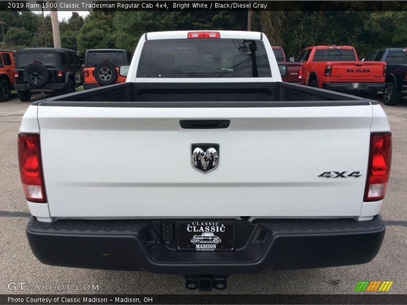Bright White / Black/Diesel Gray 2019 Ram 1500 Classic Tradesman Regular Cab 4x4