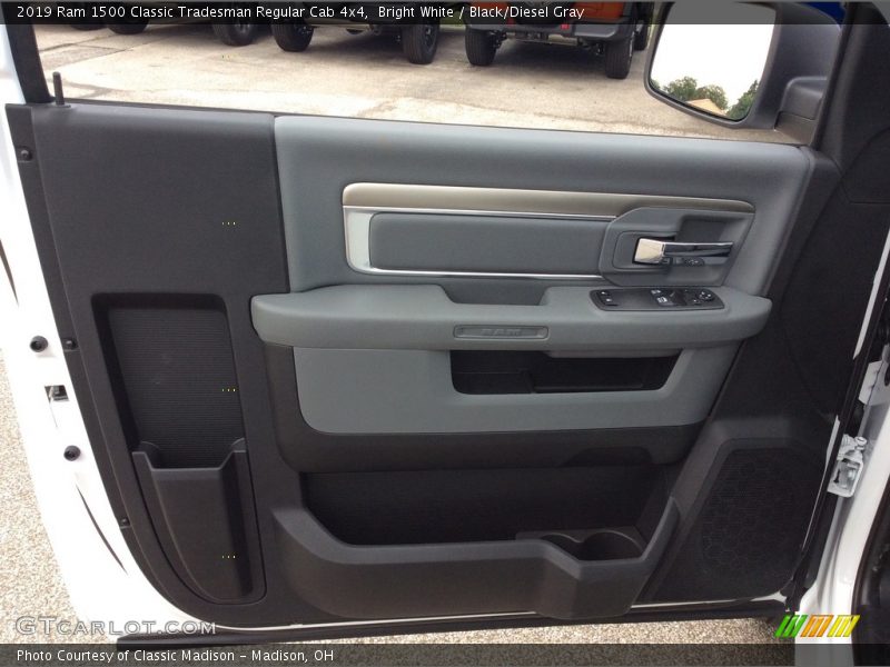 Bright White / Black/Diesel Gray 2019 Ram 1500 Classic Tradesman Regular Cab 4x4