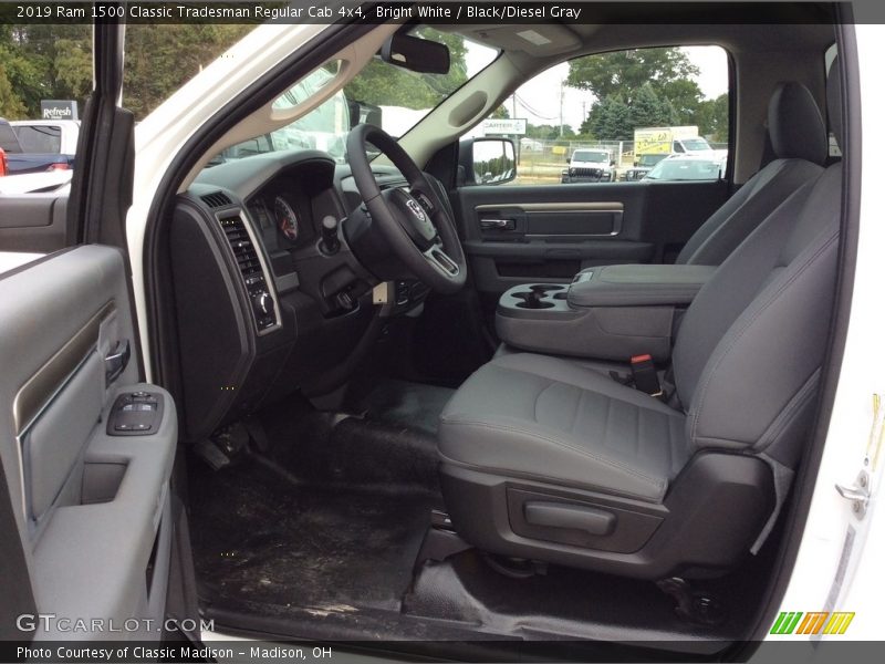 Bright White / Black/Diesel Gray 2019 Ram 1500 Classic Tradesman Regular Cab 4x4
