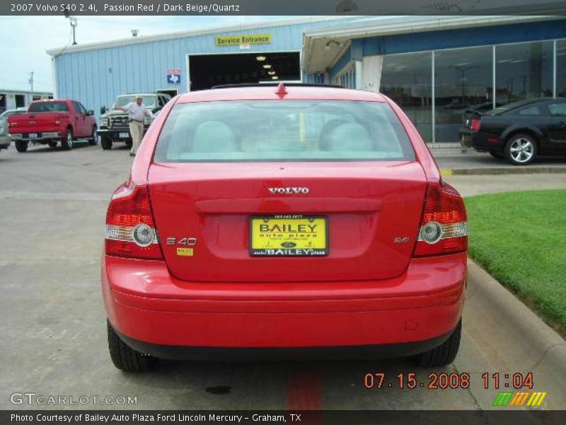 Passion Red / Dark Beige/Quartz 2007 Volvo S40 2.4i