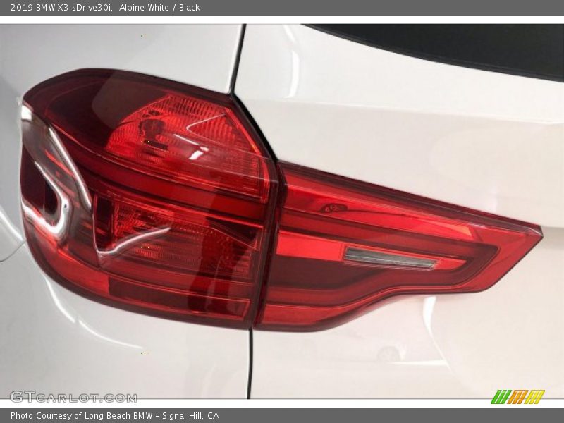Alpine White / Black 2019 BMW X3 sDrive30i