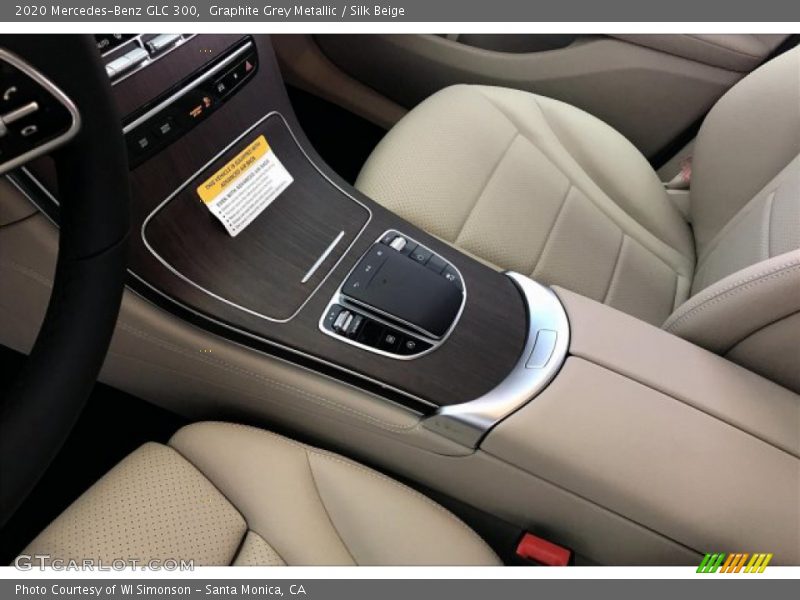 Graphite Grey Metallic / Silk Beige 2020 Mercedes-Benz GLC 300