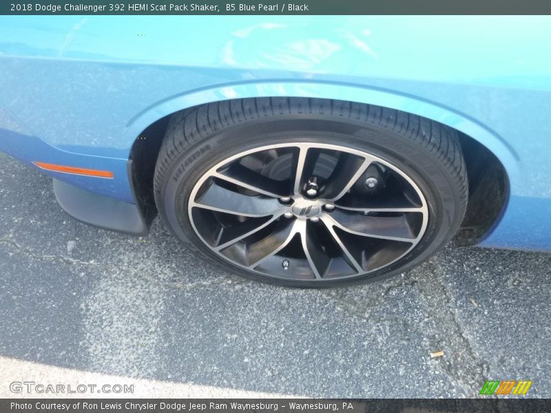 B5 Blue Pearl / Black 2018 Dodge Challenger 392 HEMI Scat Pack Shaker