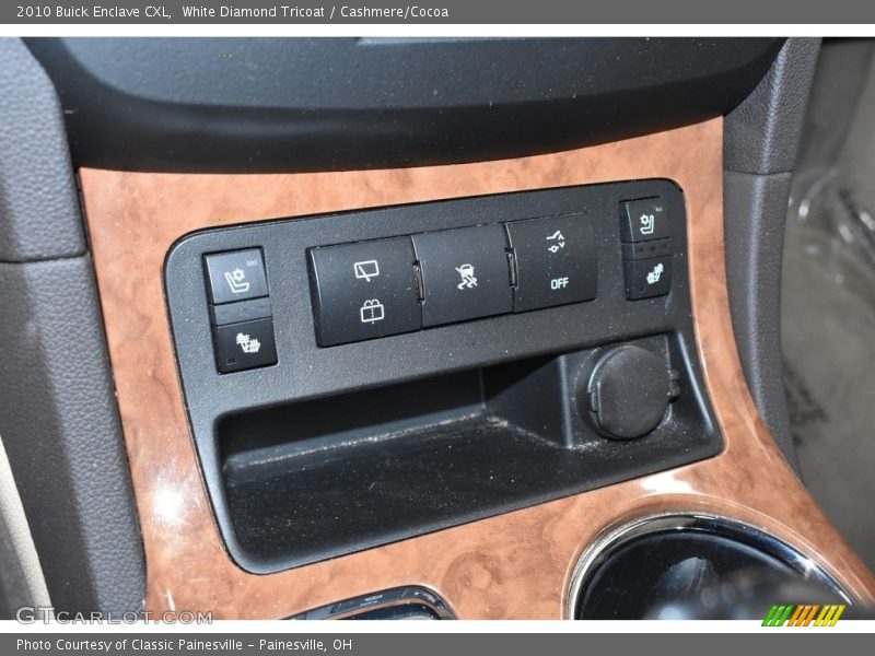 White Diamond Tricoat / Cashmere/Cocoa 2010 Buick Enclave CXL