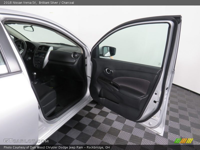 Brilliant Silver / Charcoal 2018 Nissan Versa SV