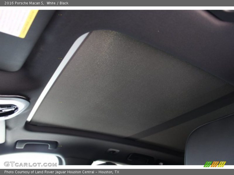 White / Black 2016 Porsche Macan S