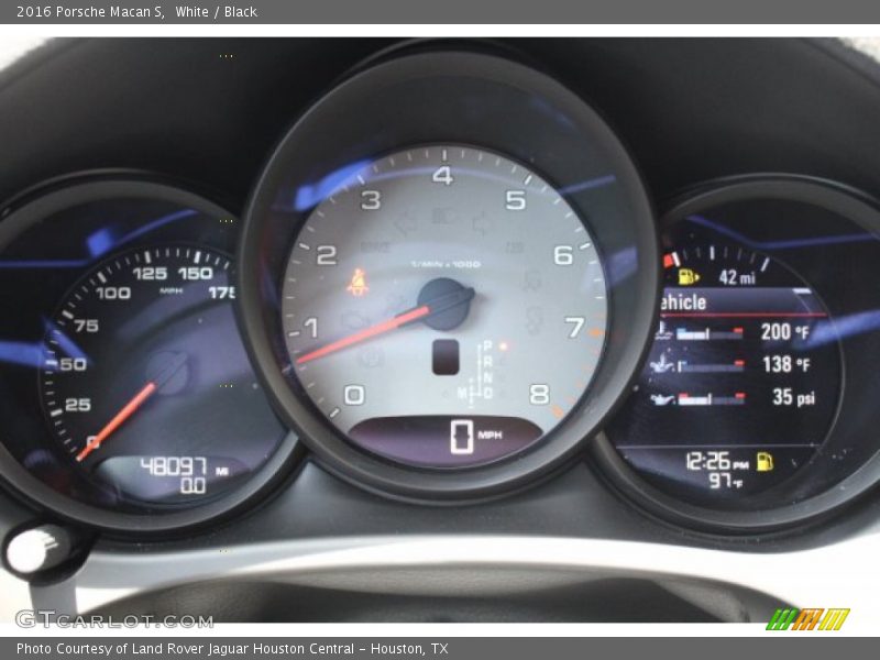 White / Black 2016 Porsche Macan S