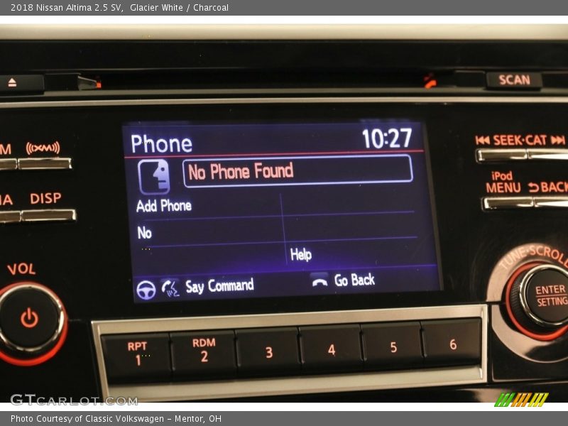 Glacier White / Charcoal 2018 Nissan Altima 2.5 SV