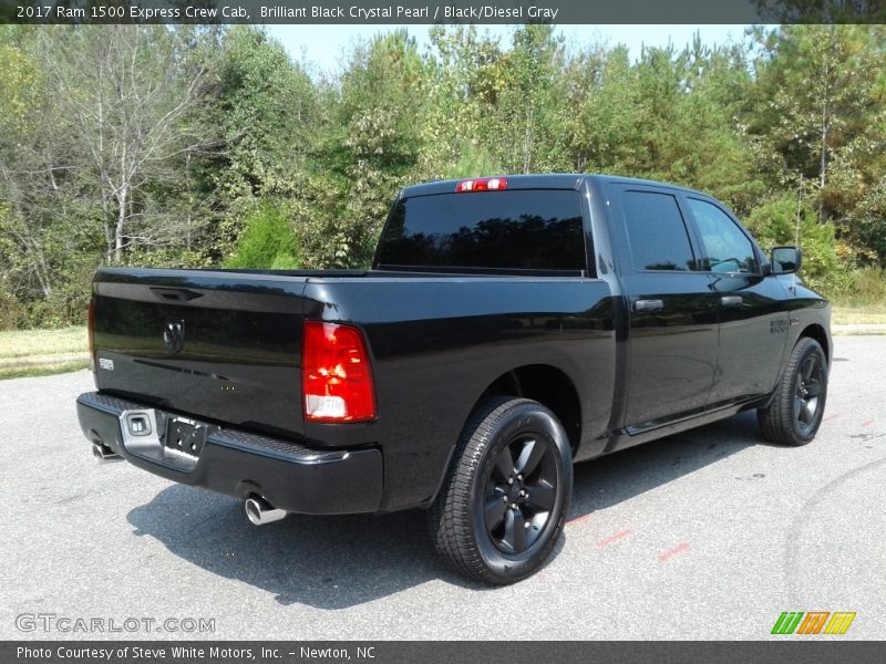 Brilliant Black Crystal Pearl / Black/Diesel Gray 2017 Ram 1500 Express Crew Cab