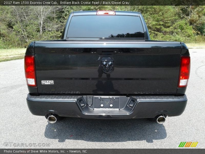 Brilliant Black Crystal Pearl / Black/Diesel Gray 2017 Ram 1500 Express Crew Cab