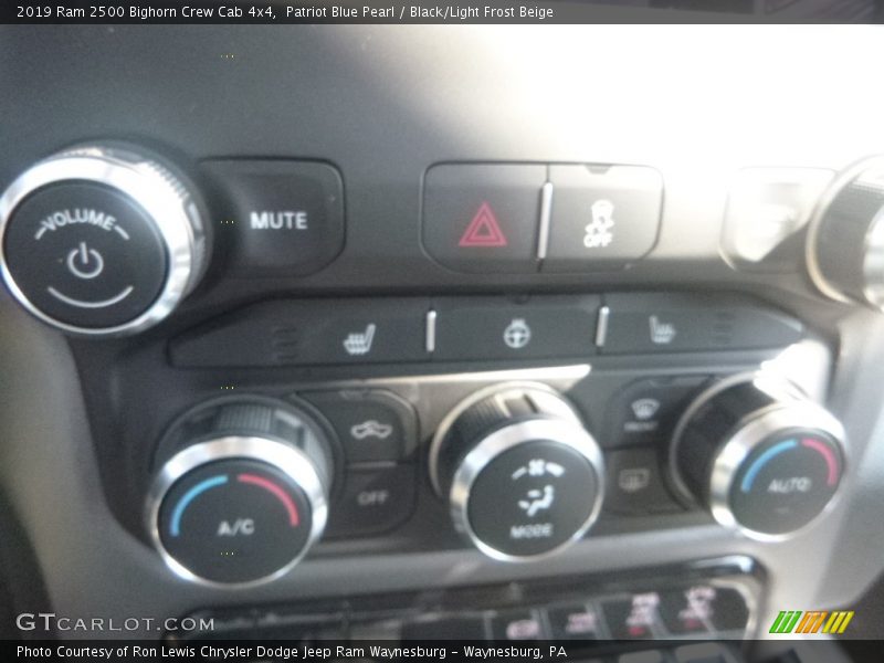 Patriot Blue Pearl / Black/Light Frost Beige 2019 Ram 2500 Bighorn Crew Cab 4x4