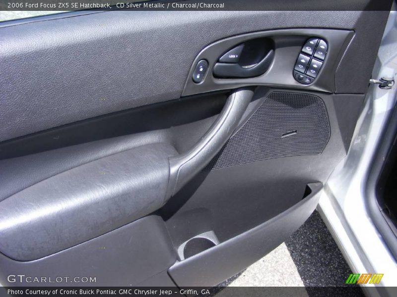 CD Silver Metallic / Charcoal/Charcoal 2006 Ford Focus ZX5 SE Hatchback