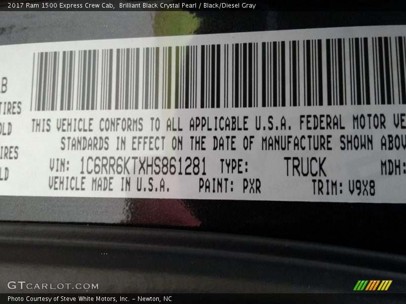 Brilliant Black Crystal Pearl / Black/Diesel Gray 2017 Ram 1500 Express Crew Cab