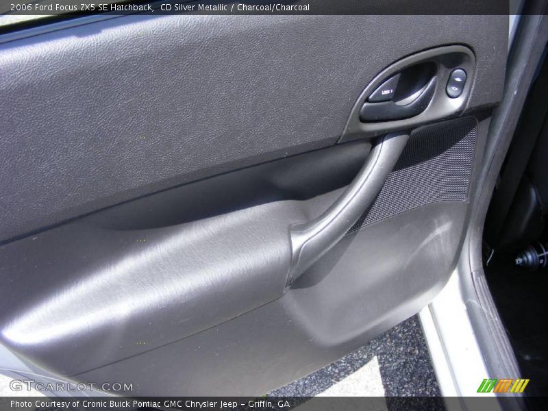 CD Silver Metallic / Charcoal/Charcoal 2006 Ford Focus ZX5 SE Hatchback