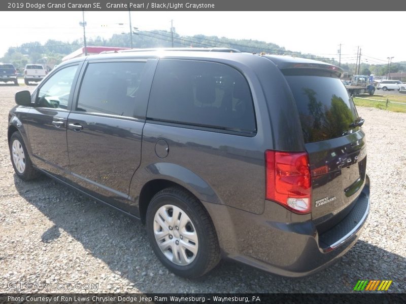 Granite Pearl / Black/Light Graystone 2019 Dodge Grand Caravan SE