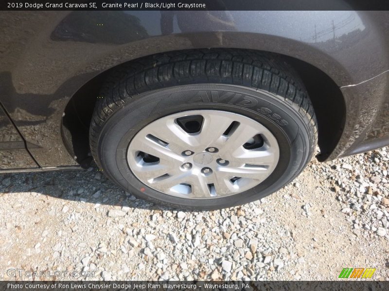 Granite Pearl / Black/Light Graystone 2019 Dodge Grand Caravan SE