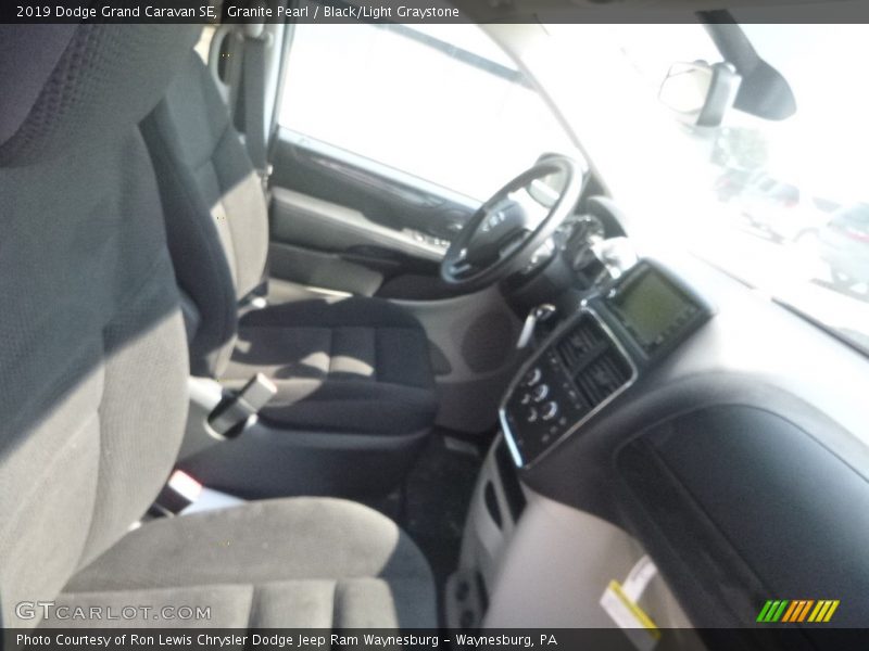 Granite Pearl / Black/Light Graystone 2019 Dodge Grand Caravan SE