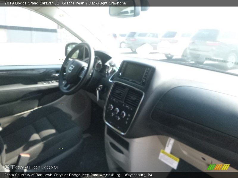 Granite Pearl / Black/Light Graystone 2019 Dodge Grand Caravan SE