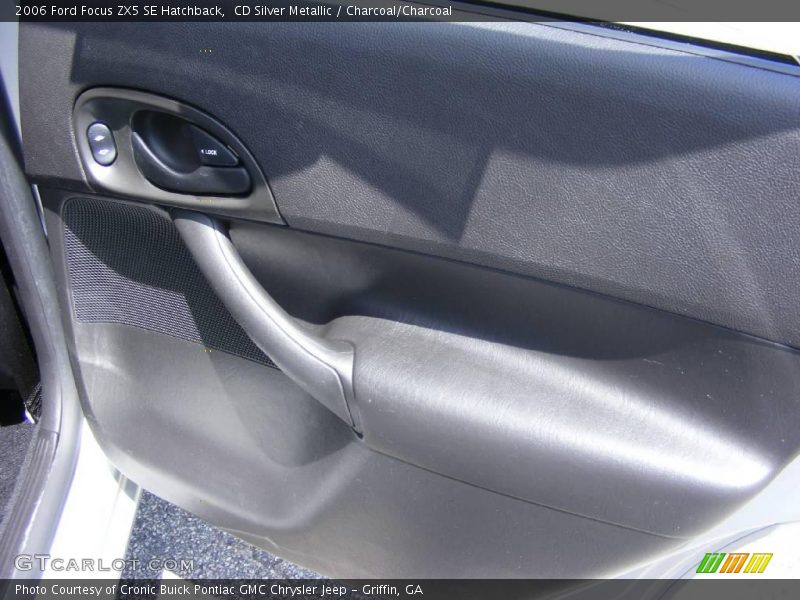 CD Silver Metallic / Charcoal/Charcoal 2006 Ford Focus ZX5 SE Hatchback