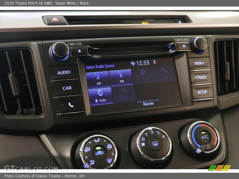 Super White / Black 2016 Toyota RAV4 LE AWD