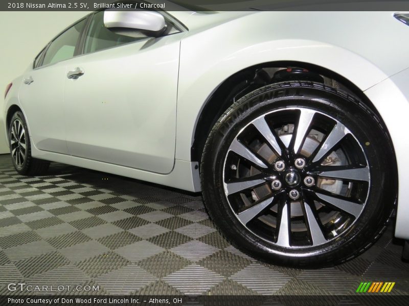 Brilliant Silver / Charcoal 2018 Nissan Altima 2.5 SV