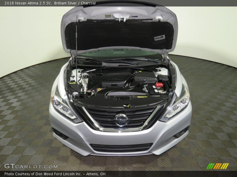 Brilliant Silver / Charcoal 2018 Nissan Altima 2.5 SV