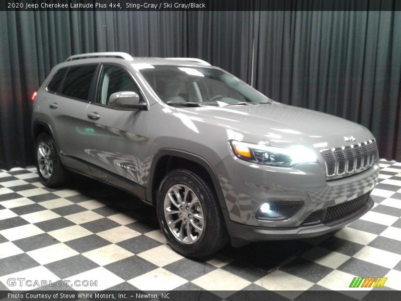 Sting-Gray / Ski Gray/Black 2020 Jeep Cherokee Latitude Plus 4x4