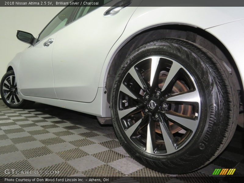 Brilliant Silver / Charcoal 2018 Nissan Altima 2.5 SV