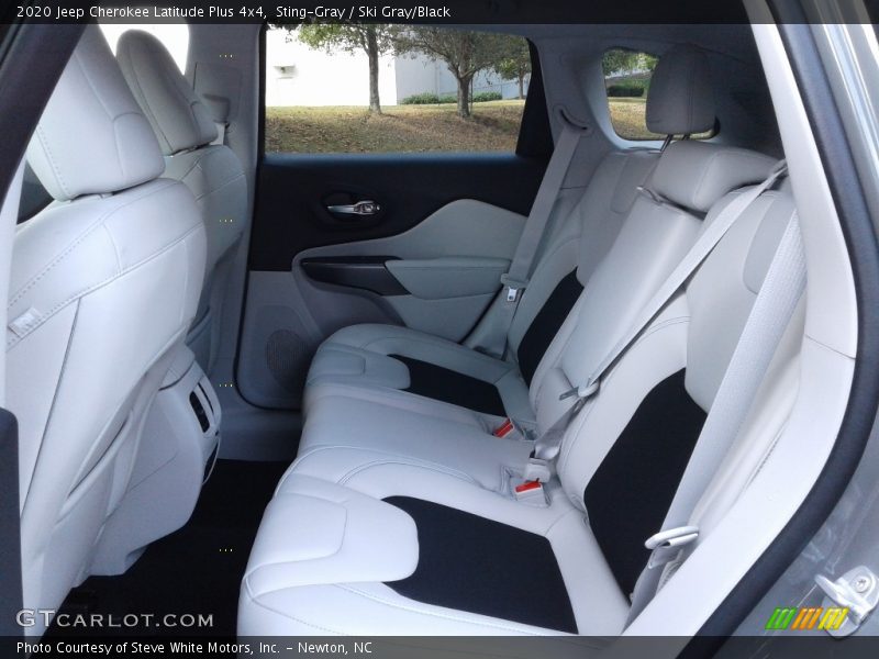 Sting-Gray / Ski Gray/Black 2020 Jeep Cherokee Latitude Plus 4x4