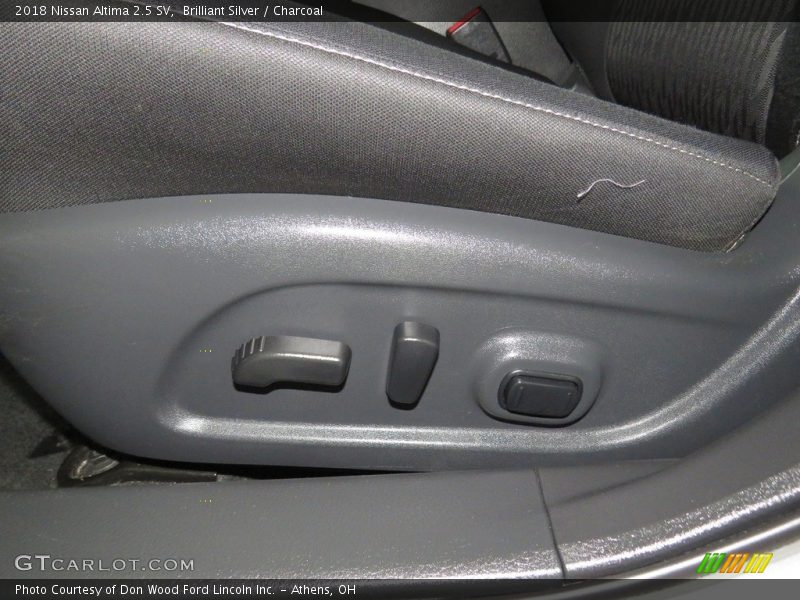 Brilliant Silver / Charcoal 2018 Nissan Altima 2.5 SV
