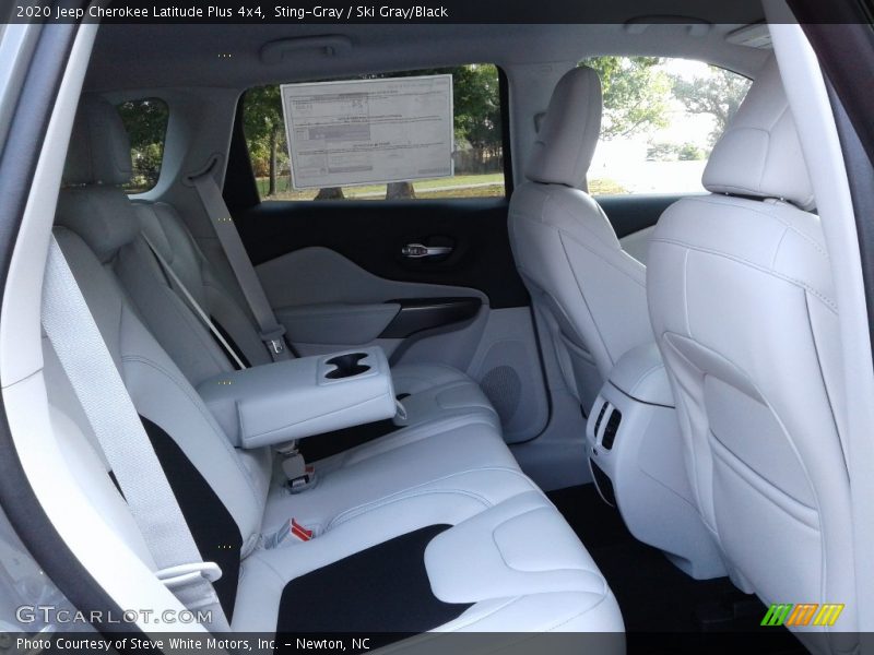 Sting-Gray / Ski Gray/Black 2020 Jeep Cherokee Latitude Plus 4x4