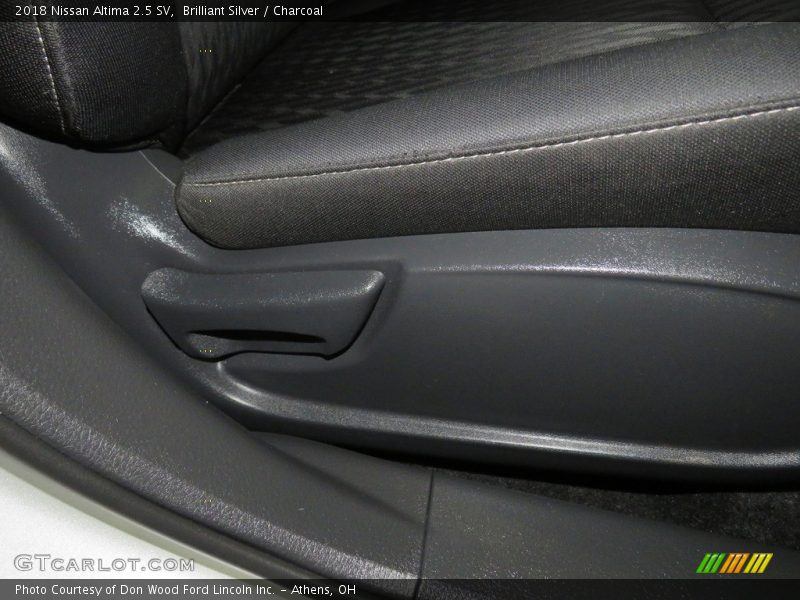 Brilliant Silver / Charcoal 2018 Nissan Altima 2.5 SV