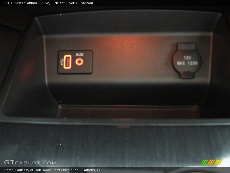Brilliant Silver / Charcoal 2018 Nissan Altima 2.5 SV
