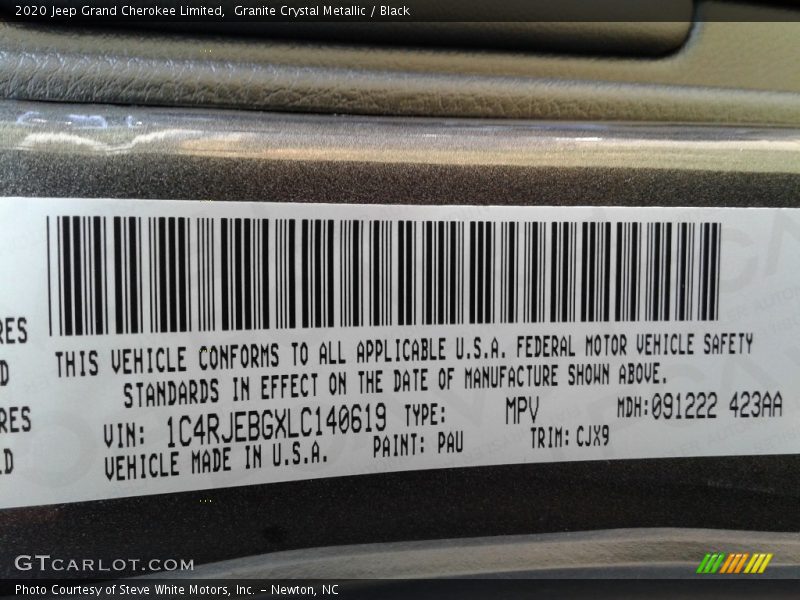 Granite Crystal Metallic / Black 2020 Jeep Grand Cherokee Limited
