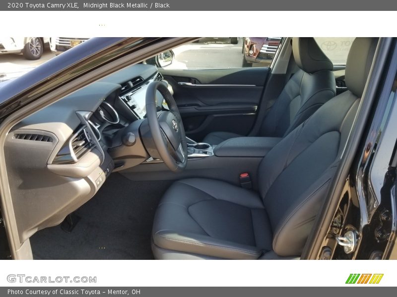 Midnight Black Metallic / Black 2020 Toyota Camry XLE