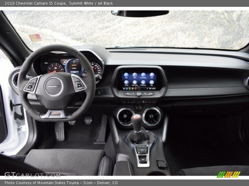 Dashboard of 2019 Camaro SS Coupe