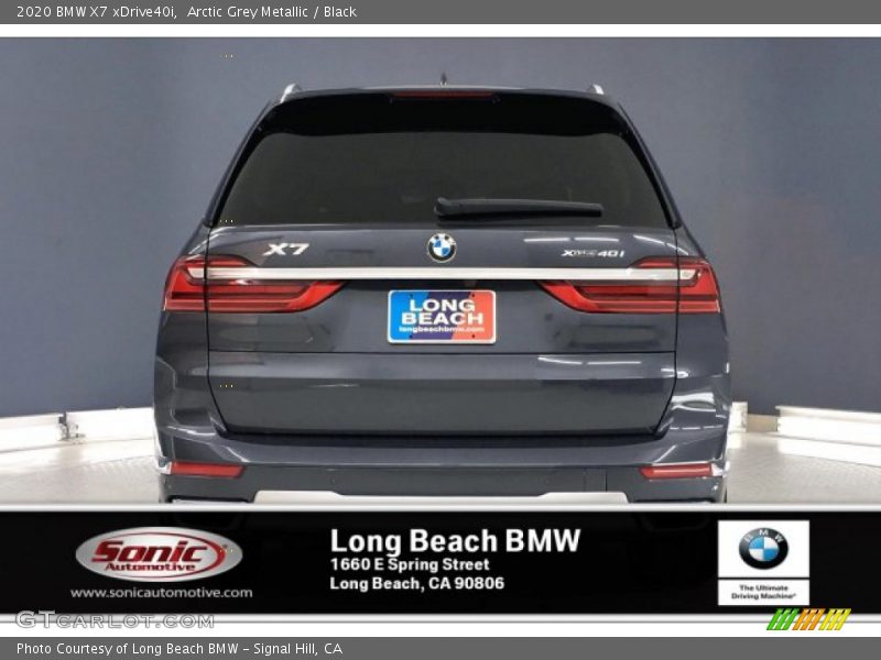 Arctic Grey Metallic / Black 2020 BMW X7 xDrive40i