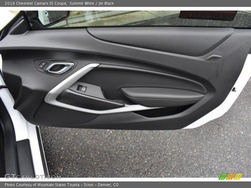 Door Panel of 2019 Camaro SS Coupe