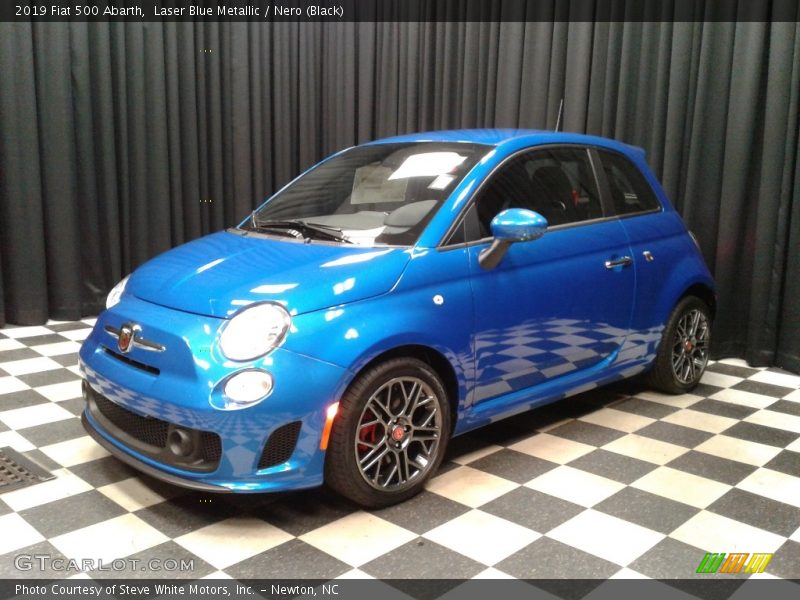 Front 3/4 View of 2019 500 Abarth